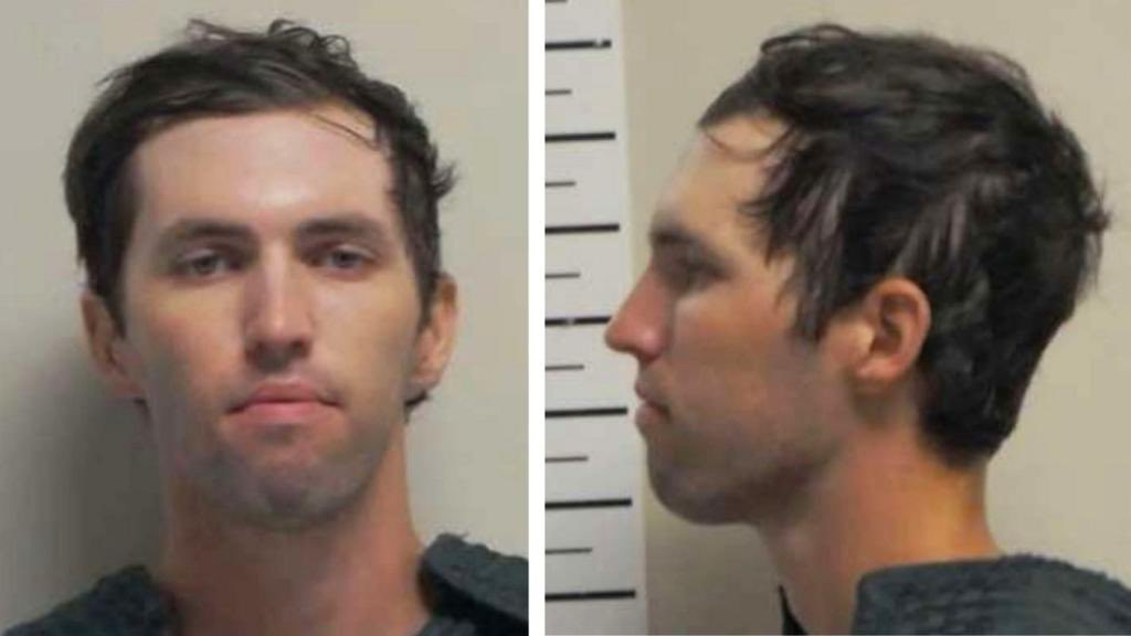 PurityLin's tweet image. Thank God it wasn’t a black man or a Latino. He was shot by one of his own race. What does Donald Trump and his far right extremest followers have to say now?