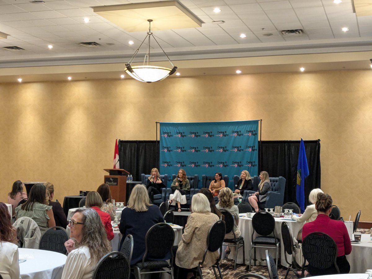 So excited about this women in politics panel moderated by my favourite podcast (<a href="/TheDiscourse__/">TheDiscoursePod</a>) hosts <a href="/cherylanne/">Cheryl Oates</a> and <a href="/Barootes/">Erika Barootes</a>! 

Featuring <a href="/aruddy/">Amber Ruddy</a> <a href="/lindsayamantea/">Lindsay (GOTV) Amantea</a> <a href="/sabrinagrover/">Sabrina Grover</a>!