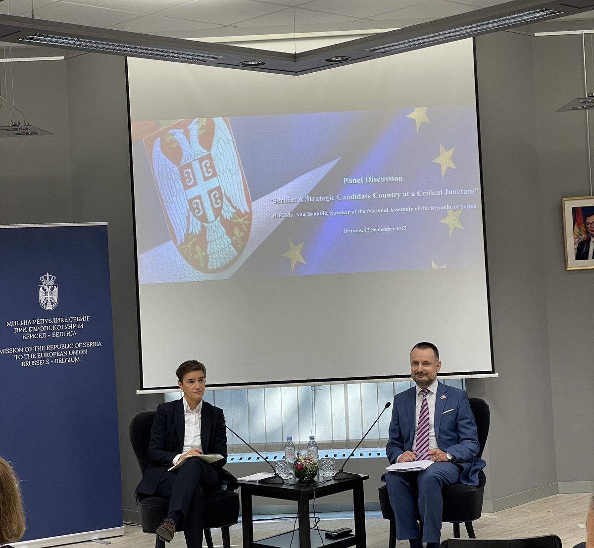 Today we hosted a panel discussion at the Mission with Ms. Ana Brnabić, Speaker of the National Assembly. This event provided an opportunity for participants to engage directly with one of our highest-ranking officials and pose questions on topics such as Serbia's EU accession