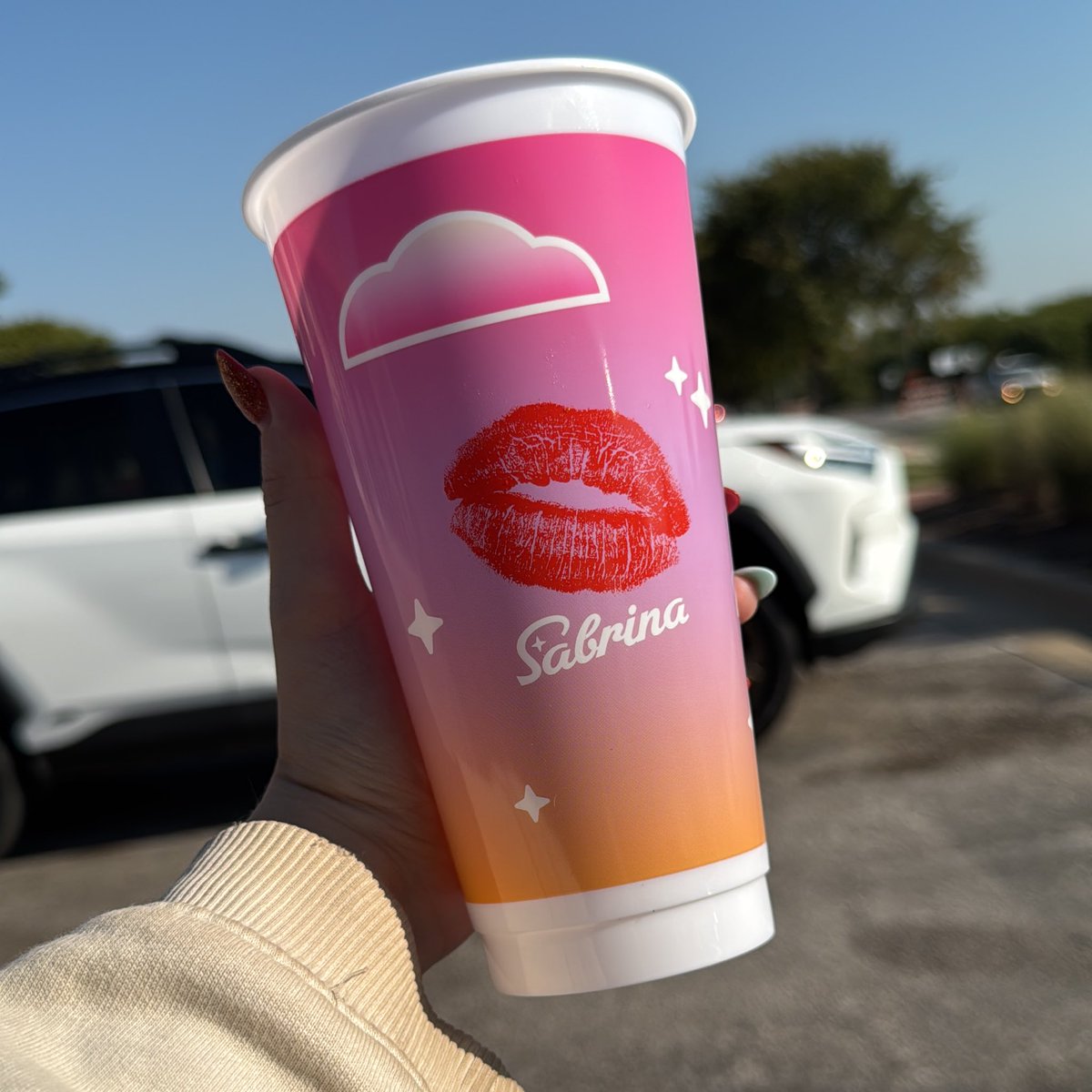 Soooo guess who got to use their gift card today! #sabrinacarptener #mansbestfriend