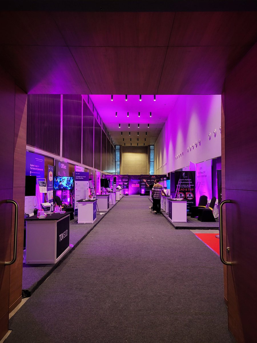 BarracksArmy's tweet image. Great day, hunters! ⚔️ See you tomorrow but the Warzone doesn’t sleep ,competition still on all night 🌙🔥

#barracks #barracksarmy #bsidesahmedabad