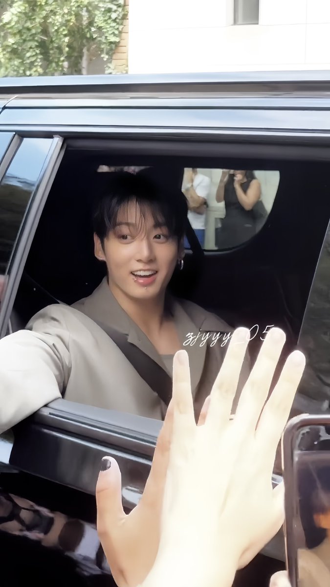 jungkook😭😭😭😭