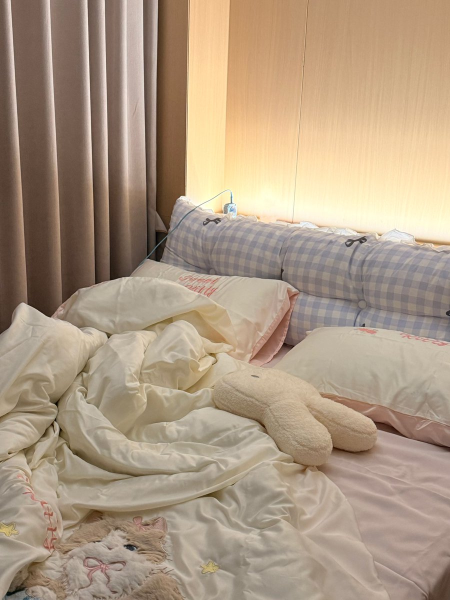 i99s (@babyi99s) on Twitter photo 