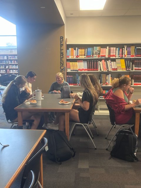 RSHSLibrary's tweet image. We were thrilled to have students join us for &quot;Lunch with an Author&quot; today - we&apos;re looking forward to another great lunch in October!