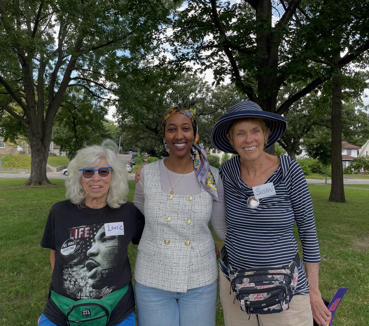 anquam62B's tweet photo. Our community came together on Labor Day to stand up for working people. We deserve fully funded schools, healthcare and child care we can count on. Together we’re building an economy where we can thrive and where billionaires pull their weight. https://t.co/vzWU44xce5
