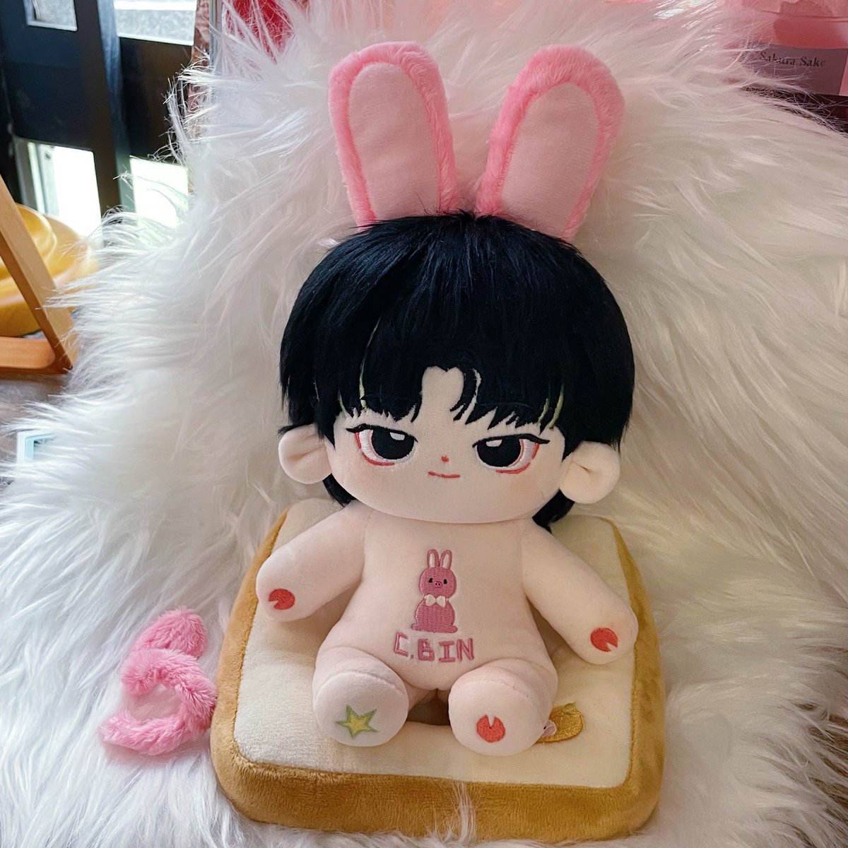 ［ 在庫販売 ］

🎀 チャンビン 20cm ぬいぐるみ 
🐖🐇 骨組み入り ¥3378 ( 送料込 )
　
　耳とくるくる尻尾は取り外し🉑

　お迎え希望の方いらっしゃいましたら、公式LINEまでご連絡お願いします.‘ 

　即日発送🉑 銀行/paypay