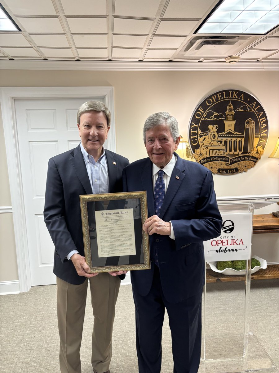 RepMikeRogersAL's tweet image. Mayor Fuller has worked tirelessly for Opelika for many years! I was proud to present him a submission into the Congressional Record honoring his service!