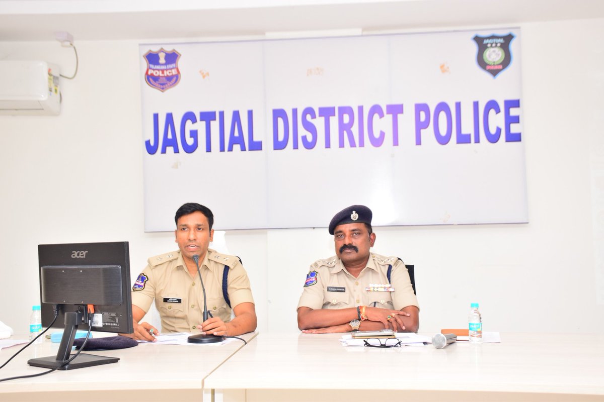 SpJagtial's tweet photo. specialized one day training on "Investigation &amp; Building the Case File" was held today at the District Police Office (DPO), Jagtial,to sharpen #Investigative_Skills among Police Officers
The session focused on elevating #Case_Quality from FIR to Charge Sheet, mastering CCTV 1/2 https://t.co/uSvyVYOMM2