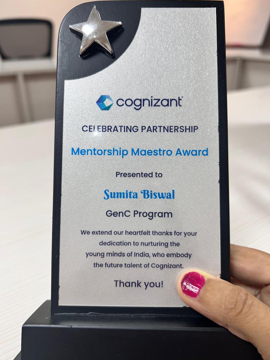 BiswalSumita's tweet photo. After a brief pause, you feel that you are right where you belong—back on campus day!
#Happiness is all about finally holding this piece after a two-year wait!!
#Cognizant #Becognizant #gratitude #campus #preplacement https://t.co/yWWkcuagpu