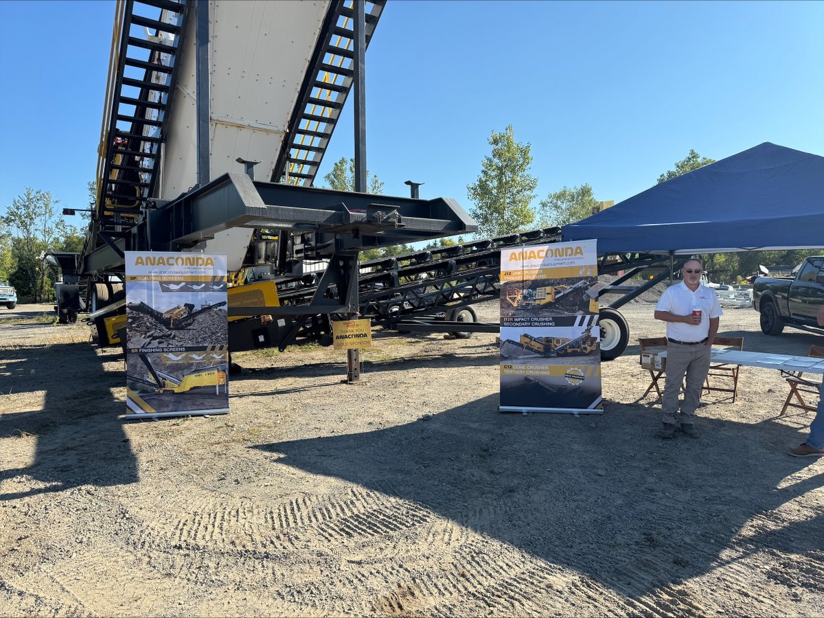 We are in Elma, N.Y., today with our dealer Baschmann Services Inc. for their Open House event. 

Stop by to check out the Anaconda lineup and to speak with Baschmann and Anaconda representatives about your crushing and screening needs. We'll also be running live I12R demos!