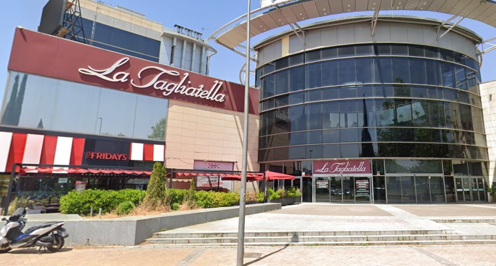 🟡 Alcorcón vuelve a ser noticia por algo muy chulo

 🎥 'Daryl Dixon', la serie de Daryl (Norman Reedus) y Carol (Melissa McBride), dos personajes 🔝 del Universo #TheWalkingDead, ha grabado parte de su 3ª temporada en el Centro Comercial Alcora Plaza, prácticamente abandonado