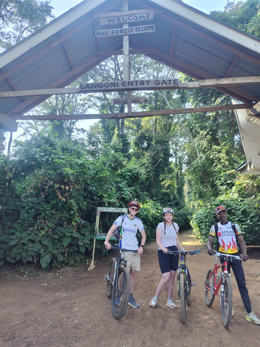 🚴‍♂️✨Pedaling through Moshi’s hidden gems from the lush Rau Forest to endless rice fields and the vast TPC sugarcane plantations. Nature, culture, and adventure all in one ride! 🌿🚲🌾

#cycling #explore

📆Join us today for an unforgettable experience 🚩 bicycletrailtz.com
