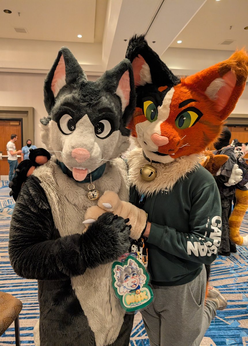 the bells are for your protection >:3c
#FursuitFriday