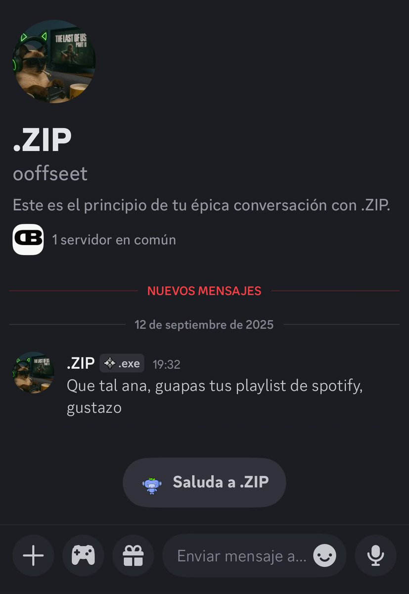 le he aceptado la soli y al segundo m ha escrito esto, echaba de menos discord 🥹❤️‍🩹