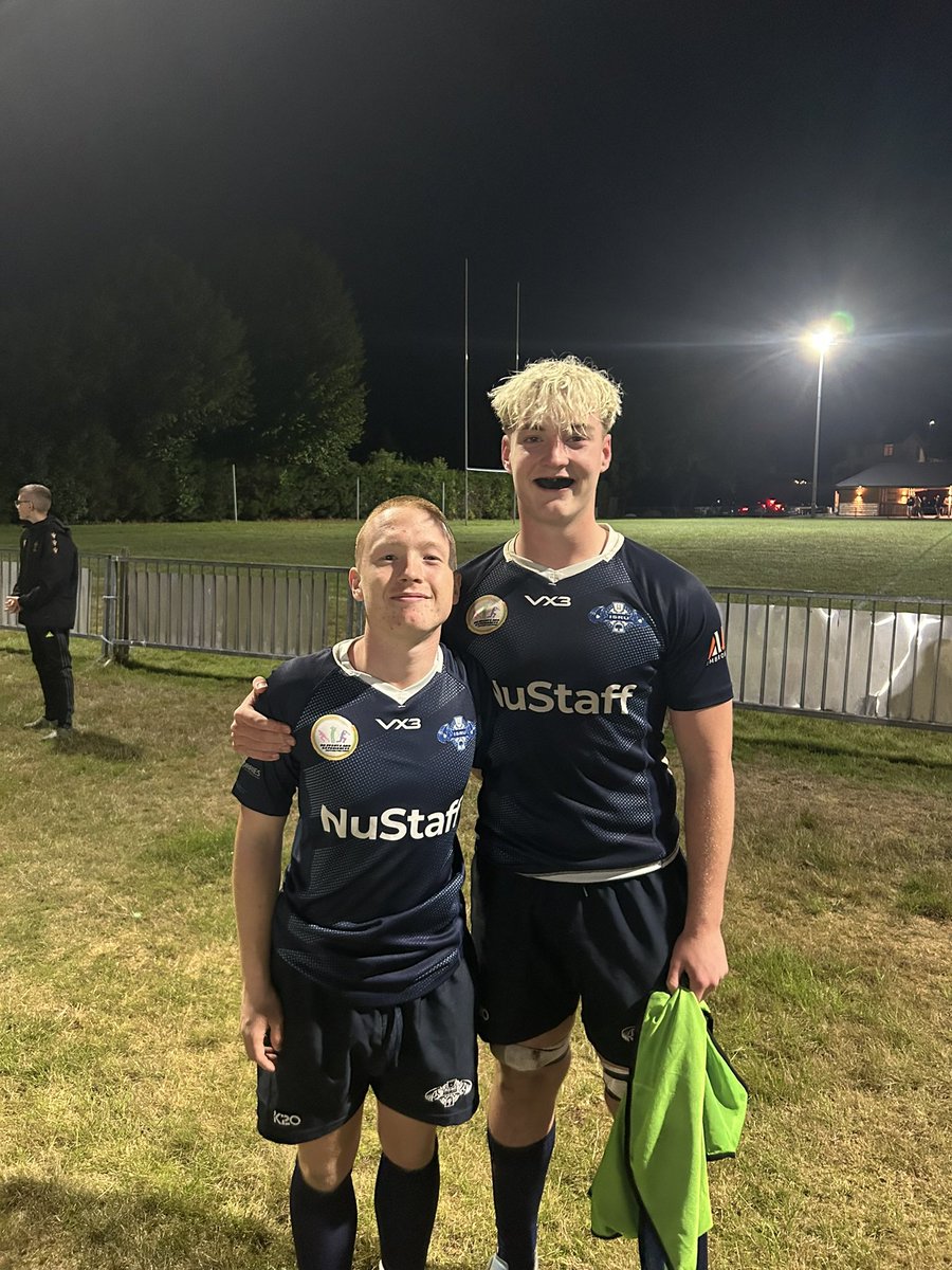 markahoppo's tweet photo. 4yrs apart since they started Junior rugby together @CuckoosRisca @RiscaRFCMandJs @Hopkinsey07 Fingers crossed for a victory and a good performance tonight!! #uppaslwyn #uppacuckoos https://t.co/iJZNL9dfHH