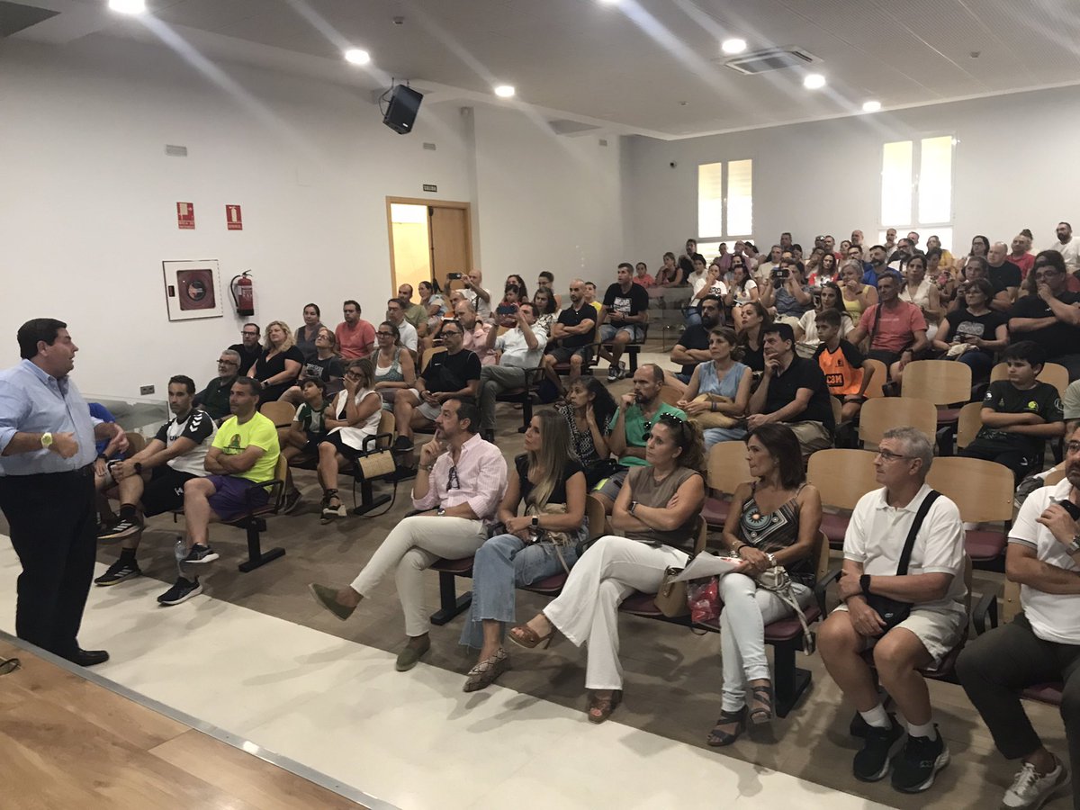 Club Córdoba de Balonmano CBM tweet media