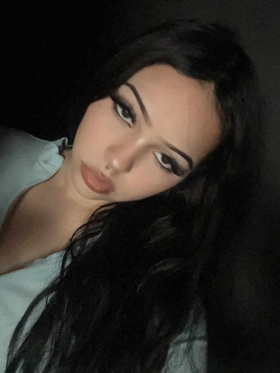 sexiest bitch alive , i’ll eat ur soul 

findom finsub cuck goon