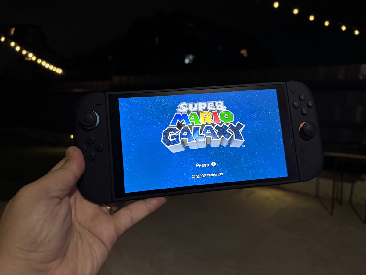 Luckily I don’t have to wait for the re-re-release of Super Mario Galaxy… #SuperMarioGalaxy