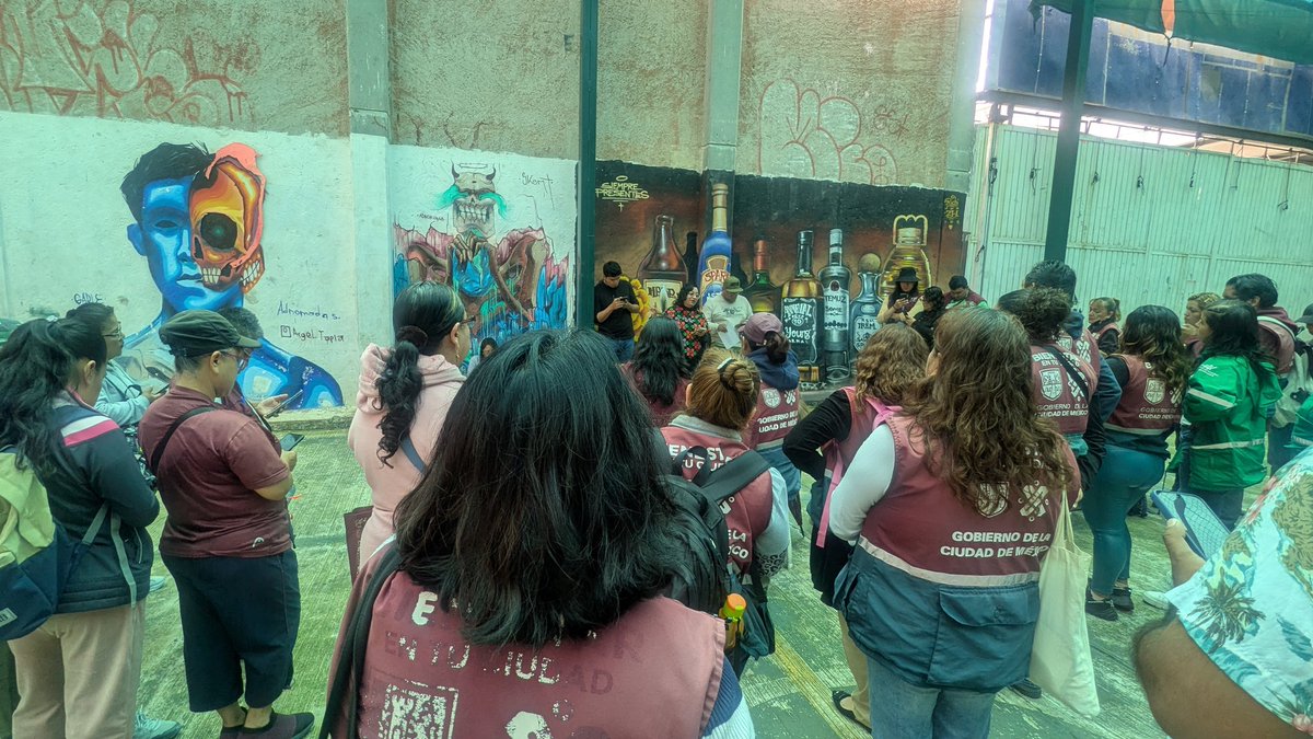 💜 En la Casa de Gobierno en Azcapotzalco, ¡Tu bienestar es nuestra prioridad!

👥  Nos encontramos en una reunión de retroalimentación y seguimiento de nuestros procedimientos, con el objetivo de seguir mejorando y brindar siempre la mejor atención a la ciudadanía.