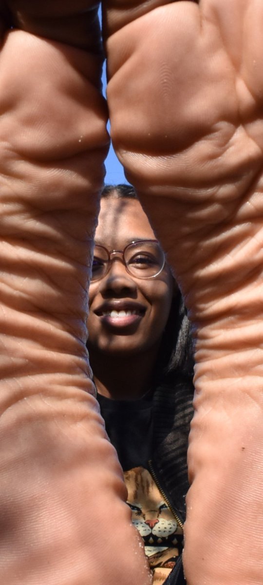 4th hole Friday vibes feeturing some gorgeous queens showing their beautiful faces through their sexy 4th sole holes! How many SOLEdiers want to experience these 4th holes?