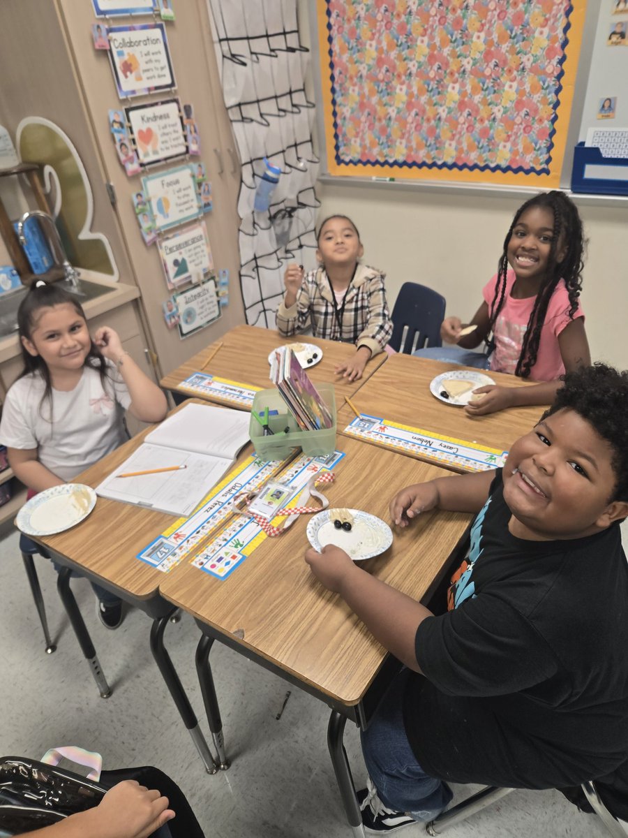 GowerRegan's tweet image. Opa!! My students got to experience another faccet to greek life today...FOOD! As they wrote detailing the lives of Spartans and Athenians they stacked on pita, tzatziki, hummus, feta cheese and olives! #AmplifyTexas #knowledge #AncientGreekCivilizations