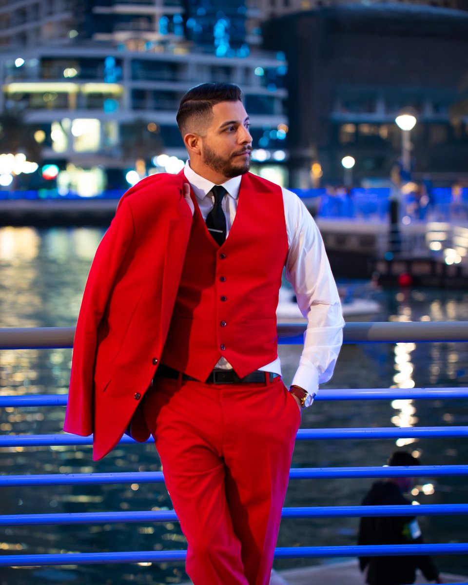 Confession: I’m sabotaging my own profit margins. (Here’s why) 👇🏽

While everyone’s posting splurges, I’m making LESS money. (on purpose)

Instead of pocketing profits/flexing, I’m:

 ✅️ Investing into Tripling my Fulfillment team
 ✅️ Retiring 2017–2023 legacy systems and