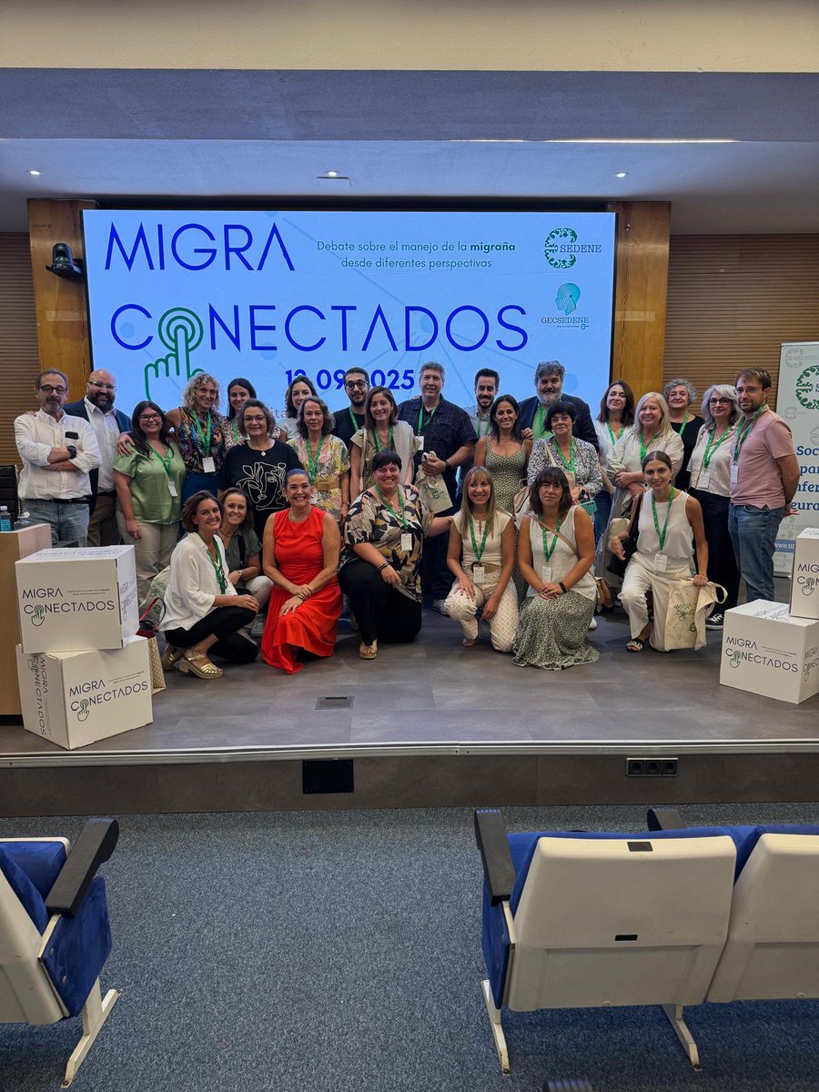 Llegamos al final de #Migraconectados2025 con la foto final de familia
Hasta el año que viene...os esperamos 
Gracias a todos los colaboradores <a href="/LundbeckES/">Lundbeck España</a> <a href="/CGEnfermeria/">Consejo General de Enfermería</a> <a href="/Neurodoce/">Neurologia H12O</a> <a href="/visible_fund/">Visible_fund</a> <a href="/MadridCODEM/">EnfermerasMadrid</a>
