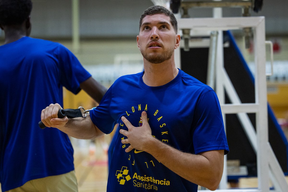 FCBbasket's tweet photo. Escalfant motors 🔥 https://t.co/6eOBgY65SV