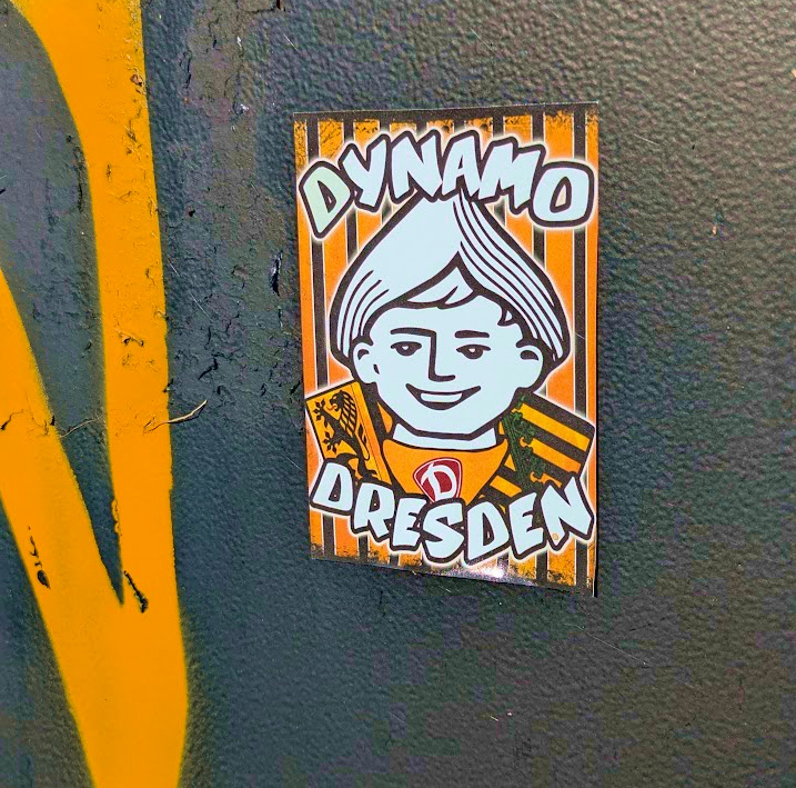 inhortas's tweet image. 🎨🖌️ Straßenkunst: Ist das saubere, schöne Street-Art? Ich meine ja,warum nicht 😲
➡️ #sgd1953 #DynamoDresden #Dynamoland #StreetArt #UrbanArt
