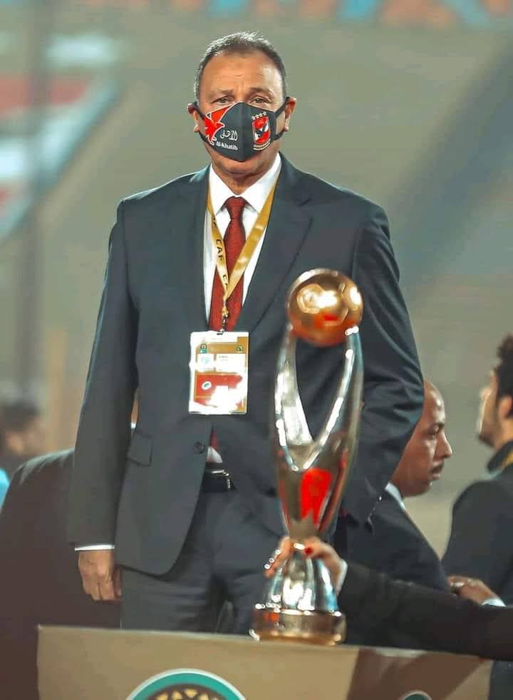 مؤسس تيم القاضيه خلاهم يقولو عليه اتهامات بالباطل والمل عارف ان الراجل ذمته شريفه وعمره ما كان بيلعب من تحت الطرابيزه وكل الاتهامات دي عشان هو عيشهم ف سنين من فشل لفشل ورغم انه بيتخاض ف عرضه ومبيطلعش يقول إلا انه مكمل ف طريفه

بيبو با حبيبنا اوعا تمشي وتسيبنا
#الخطيب_روح_الاهلي