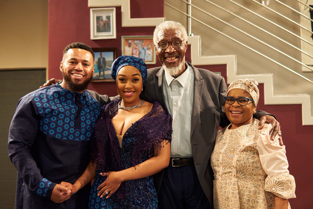SkeemSaam3's tweet photo. Alilililili…Se mo se mo tshwere tshwere senatla!!!💃💍❤️🥰
#BecomingMrsMaphosa #SkeemSaam https://t.co/JBMObsflC9