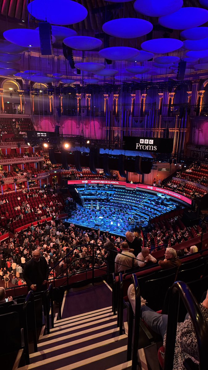 SamtheMHworker's tweet image. Final @bbcproms of the season &amp;amp; the 3rd listening to my sister play this year! Looking forward to another fantastic concert from the John Wilson orchestra 👏🎼🎶