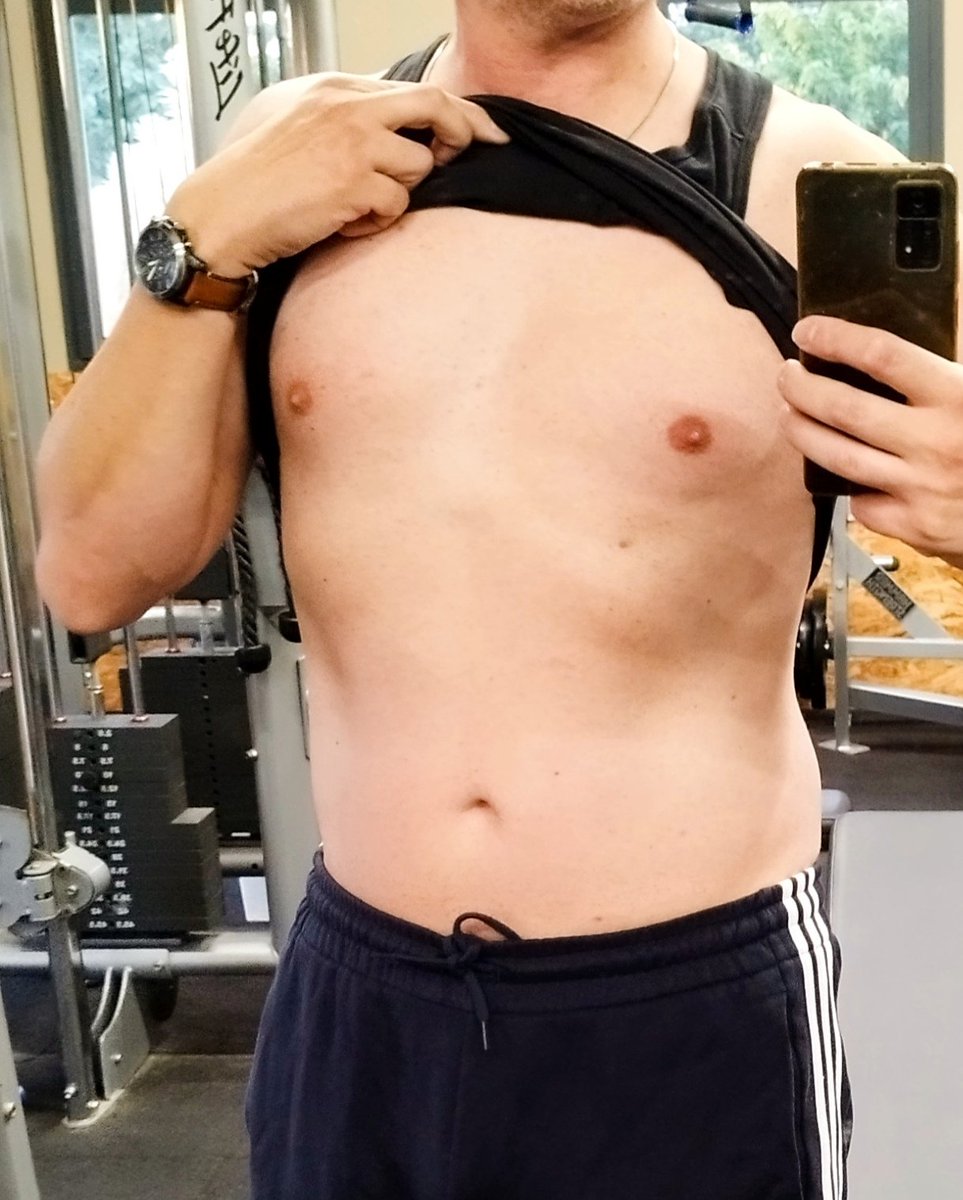 ZeroUgo's tweet image. Après la séance de sport...