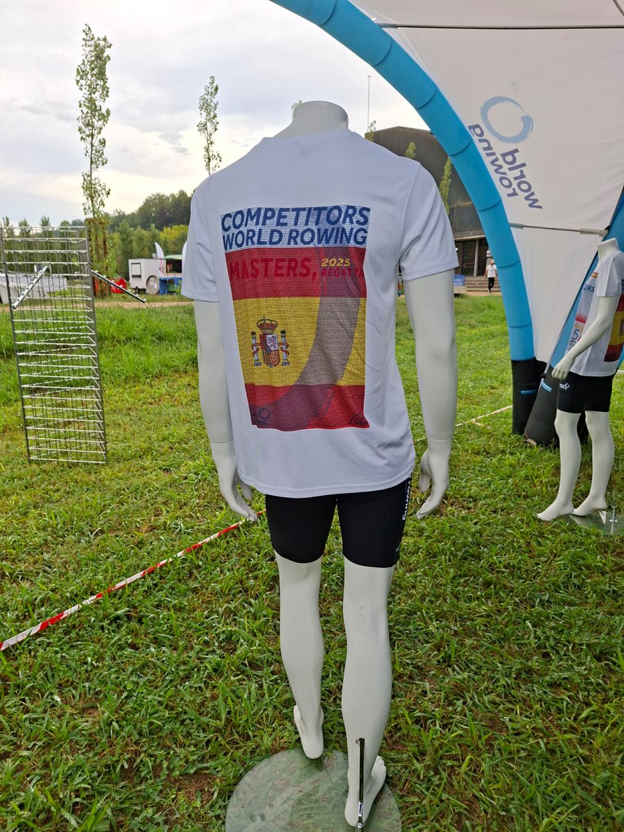 Aquesta setmana hem participat a la mobilització que es va organitzar durant la inauguració del Mundial de Rem de Masters a #Banyoles. Veïns de la ciutat i comarca vam mostrar el nostre rebuig al merxandatge de la competició, que no ens representa i ens discrimina com a poble.