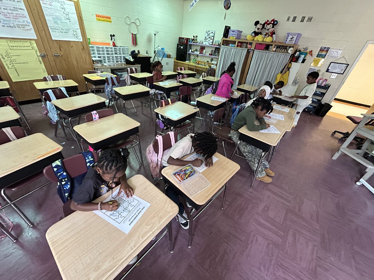 STOKEDTeaching's tweet image. Everyday we’re PUZZLING!!! The first club day with my RCE Puzzlers was a hit! #UnlockPotential #WeAreRacers @RCE_HCS