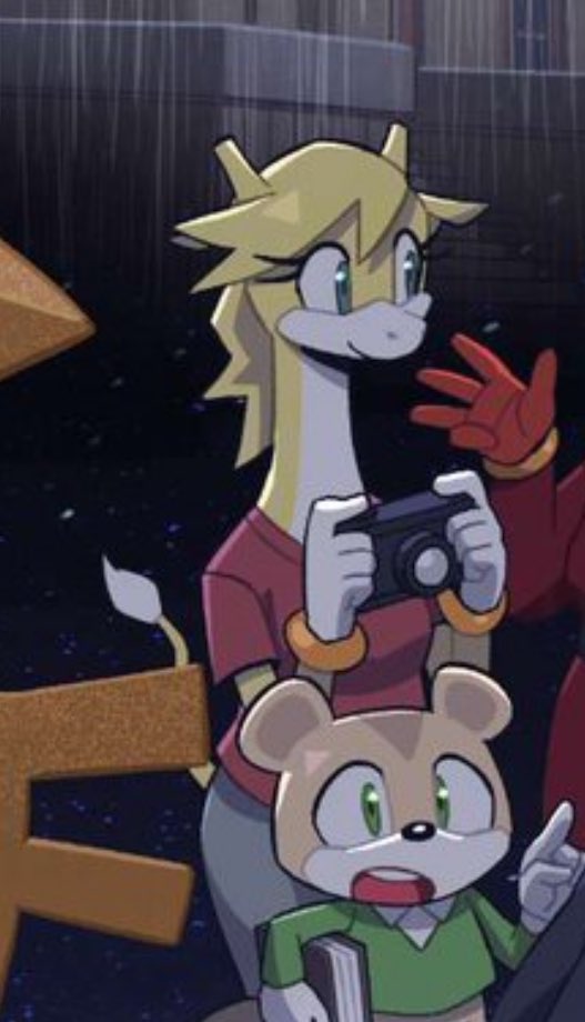 P4P3RD011's tweet image. THEY FINALLY DID A GIRAFFE SONIC CHARACTER