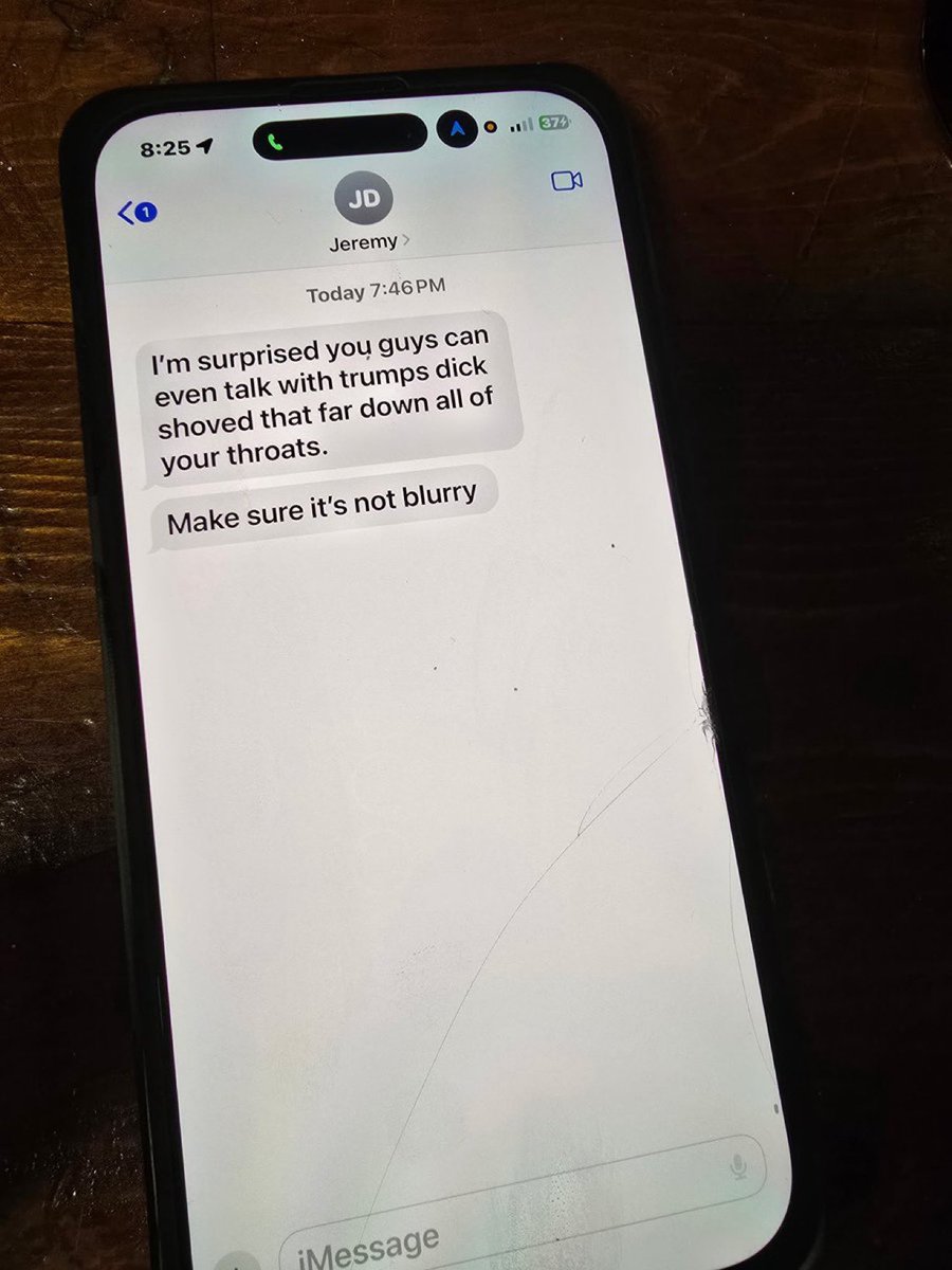 Dustin Grage (@gragedustin) on Twitter photo 🚨 WOW: Missouri State Representative <a href="/JeremyDean4Mo/">Representative Jeremy Dean</a> (D) just sent this text message to Rep. Cecelie Williams (R) while in committee.
Classy.
H/t <a href="/AJSchwadron/">Adam Schwadron</a> 🚨 WOW: Missouri State Representative <a href="/JeremyDean4Mo/">Representative Jeremy Dean</a> (D) just sent this text message to Rep. Cecelie Williams (R) while in committee.
Classy.
H/t <a href="/AJSchwadron/">Adam Schwadron</a>