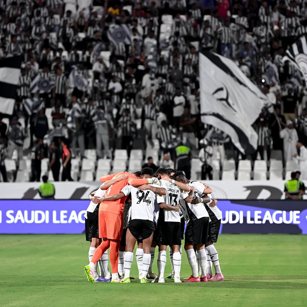 اللهم لك الحمد 
الف مبروك لنا جميعاً هذا الإنتصار 
فوز مهم لنا ببداية الموسم وباذن الله تستمر سلسة الإنتصارات ونفرحكم هذا الموسم 
نعتذر عن اي تقصير ونوعدكم بمواصلة العمل وان القادم سيكون أفضل 🤍🖤
#يلا_شباب 💪🏻