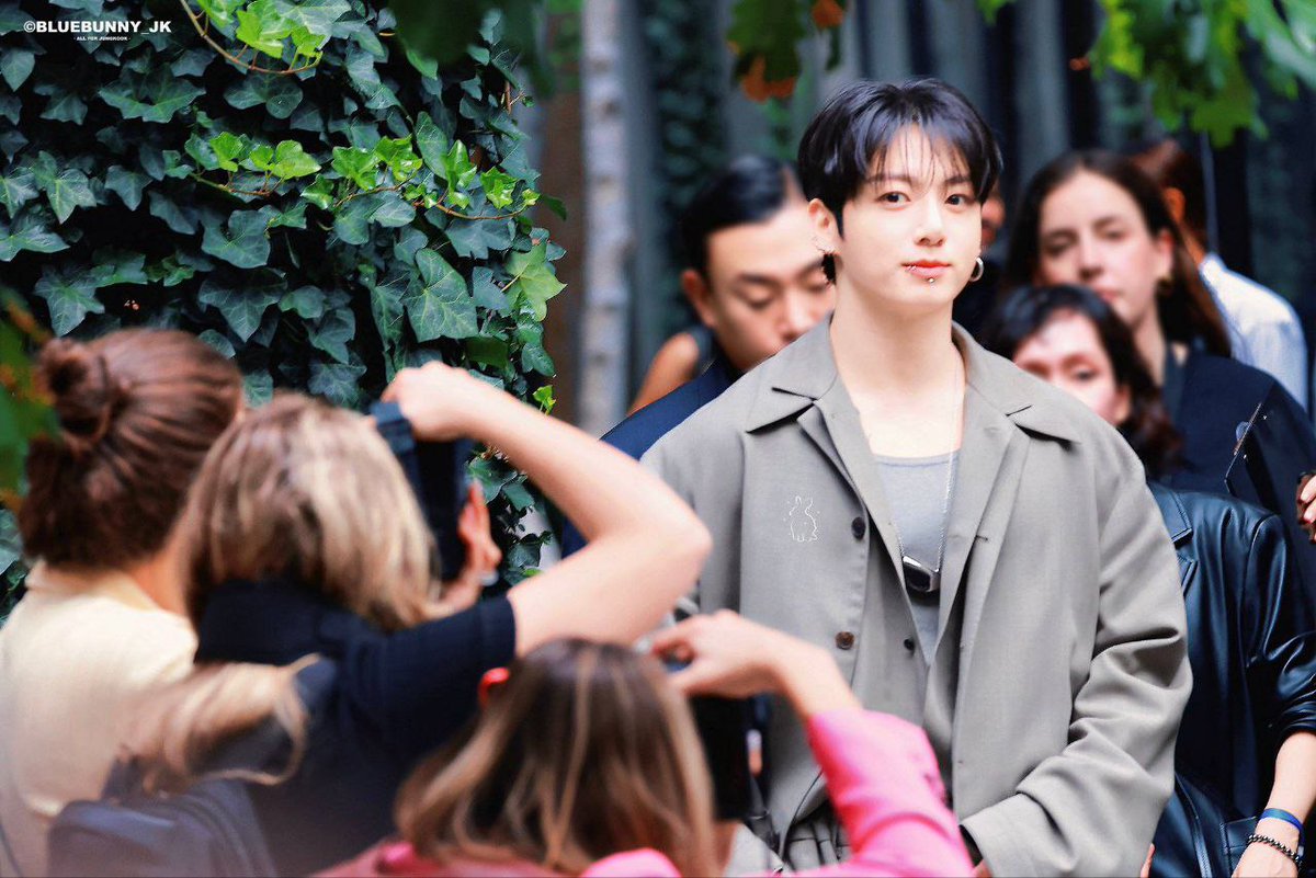 جونگکوک رویایی ترین تصویریه که یه نفر میتونه از نزدیک ببینه:)