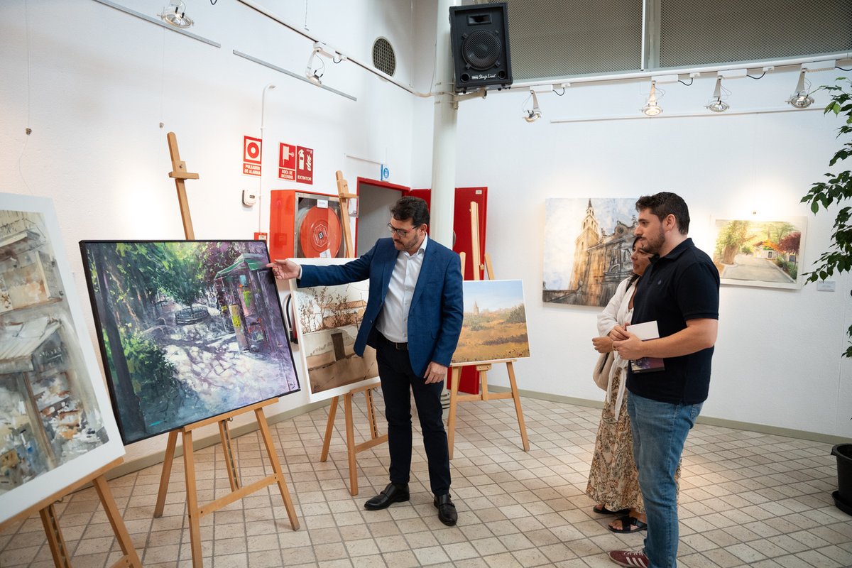 🎨#VilladeVallecas ha inaugurado la exposición del XIX Certamen de Pintura al Aire Libre, que se podrá ver hasta el 29 de septiembre

🎖️El concejal <a href="/carlosgpereira_/">Carlos González</a> ha hecho entrega de los galardones 

👉informate.madrid.es/fc40e2