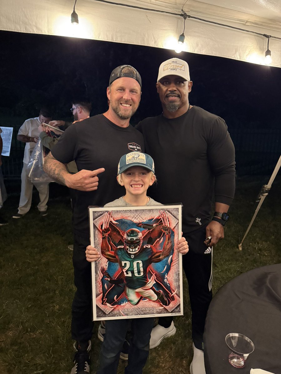 groarkboysbbq's tweet image. Surround yourself with GREATNESS! 
Honored to cook for my guy Brian Dawkins and the IMPACT Foundation. #GodBless #BDawk @Eagles @BrianDawkins
