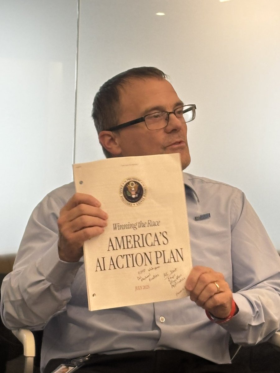 AEF_Program's tweet image. Sharing @CongressionalAC , #Natbookfest swag from @librarycongress @WHOSTP47 #AI challenge for students,and @smithsonian artifacts from #Einsteinfellows25 first weeks in office