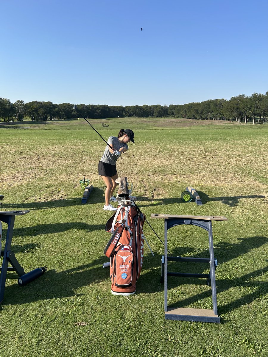 What a FUN practice it was. Ranchview 21 Alum and World Class Golfer Bo Park showed up.
Students got an inside clinic and Bohyun graciously took a look at their swings and offered a gentle and encouraging perspective. ⁦ You’re The Best Bo!! O’Hana.  #Luke&amp;Diego