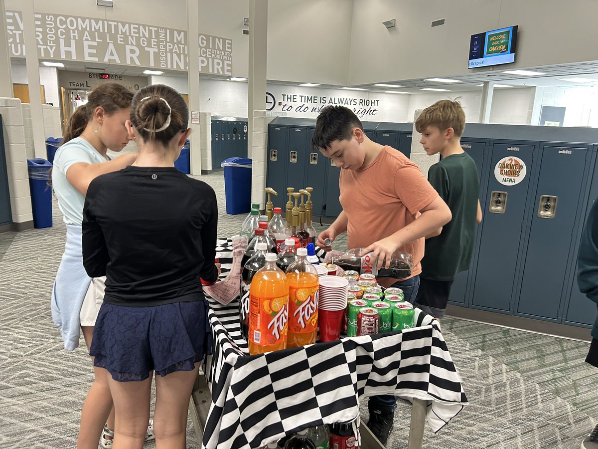 MrsByal's tweet photo. @Oakview_MS knows how to end a week!Soda Bar was a fun treat for teachers to end our first FULL week back ❤️🎉🥤 https://t.co/M5ehOSlBUj