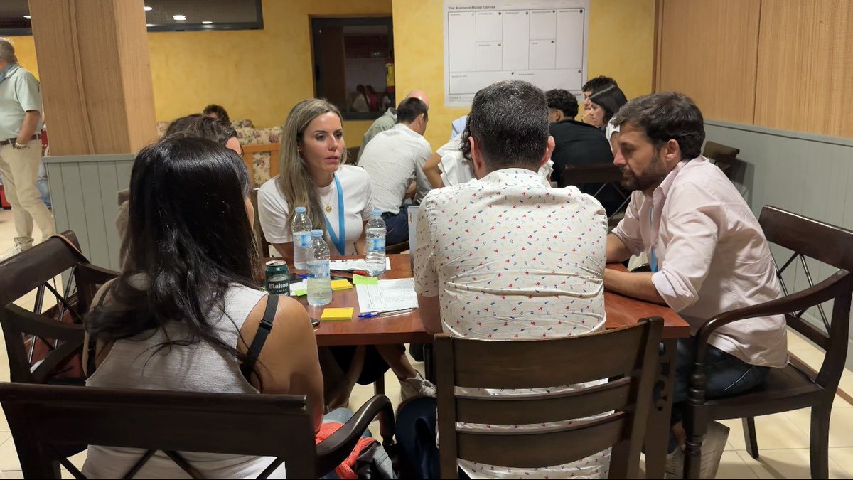 Startup Weekend Ávila tweet media