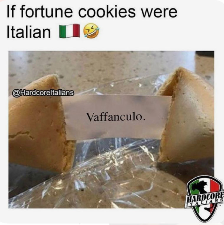 It says…HAVE A NICE DAY 😉🇮🇹🇮🇹🇮🇹