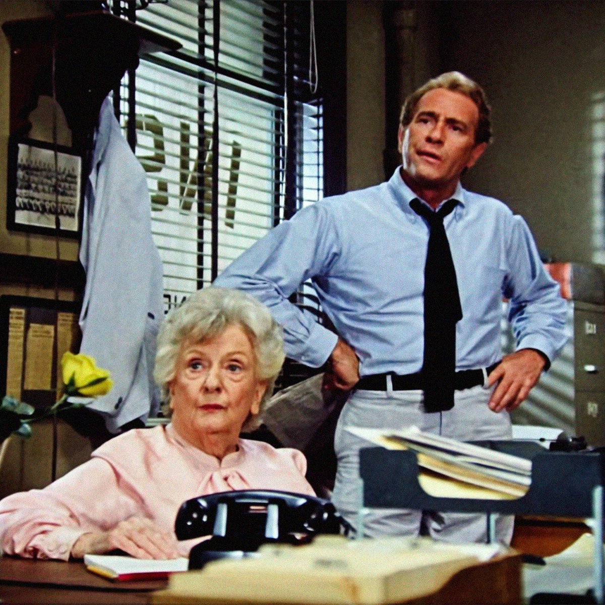 KOLCHAK: THE NIGHT STALKER - The Complete Series (1974 – 1975) is the 20-episode story of one man’s quest to discover the truth. 𐕣

Darren McGavin stars as the sometimes comical, sometimes terrified, but unflinchingly dedicated Carl Kolchak, a headstrong investigative reporter