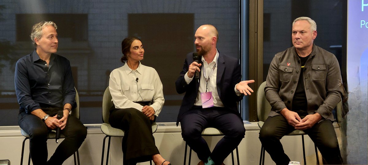 Vonage's tweet image. Great insights from Ericsson's Industry Analyst Event in Boston!
Super energizing day connecting with 50 industry analysts and showcasing how Vonage and @ericsson are unlocking the next era of digital transformation with mobile networks.
Joined by partners Aduna and @Verizon,…