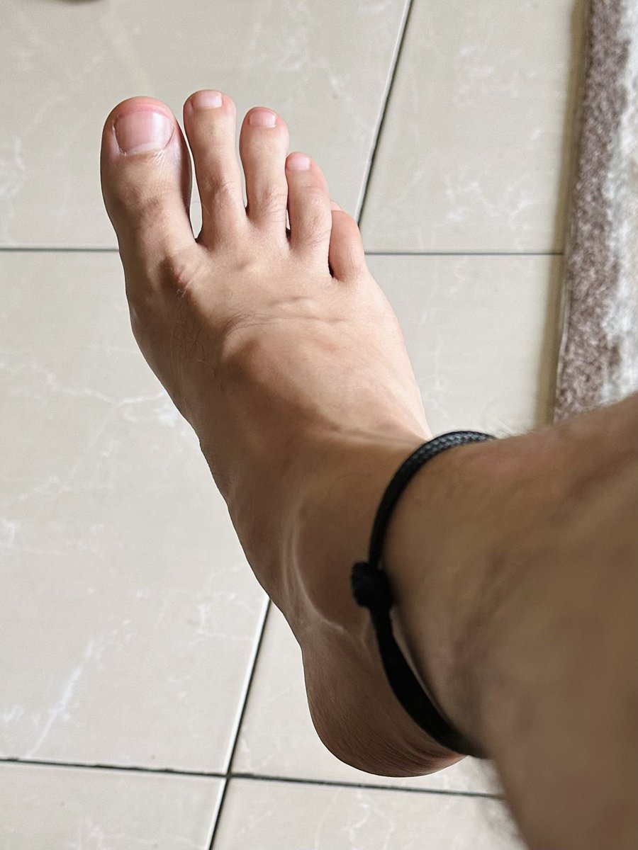 Feetfirst01's tweet image. Toes 👣💋👣