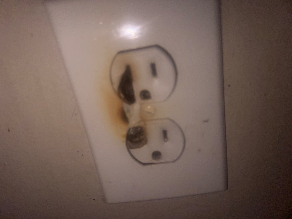 👃I Knew I Smelt Something ???lol 
I’m I Going Too hard ?? I’m I That Locked in ?? Lmao 🤣